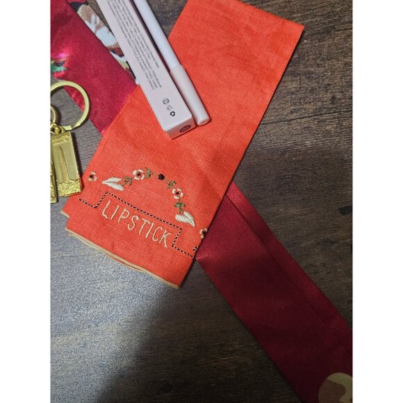 Curated Bundle - Picture 4 of 4